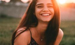 Почему мы улыбаемся когда нам плохо