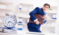 Ученые: длинный рабочий день ведет к развитию аритмии